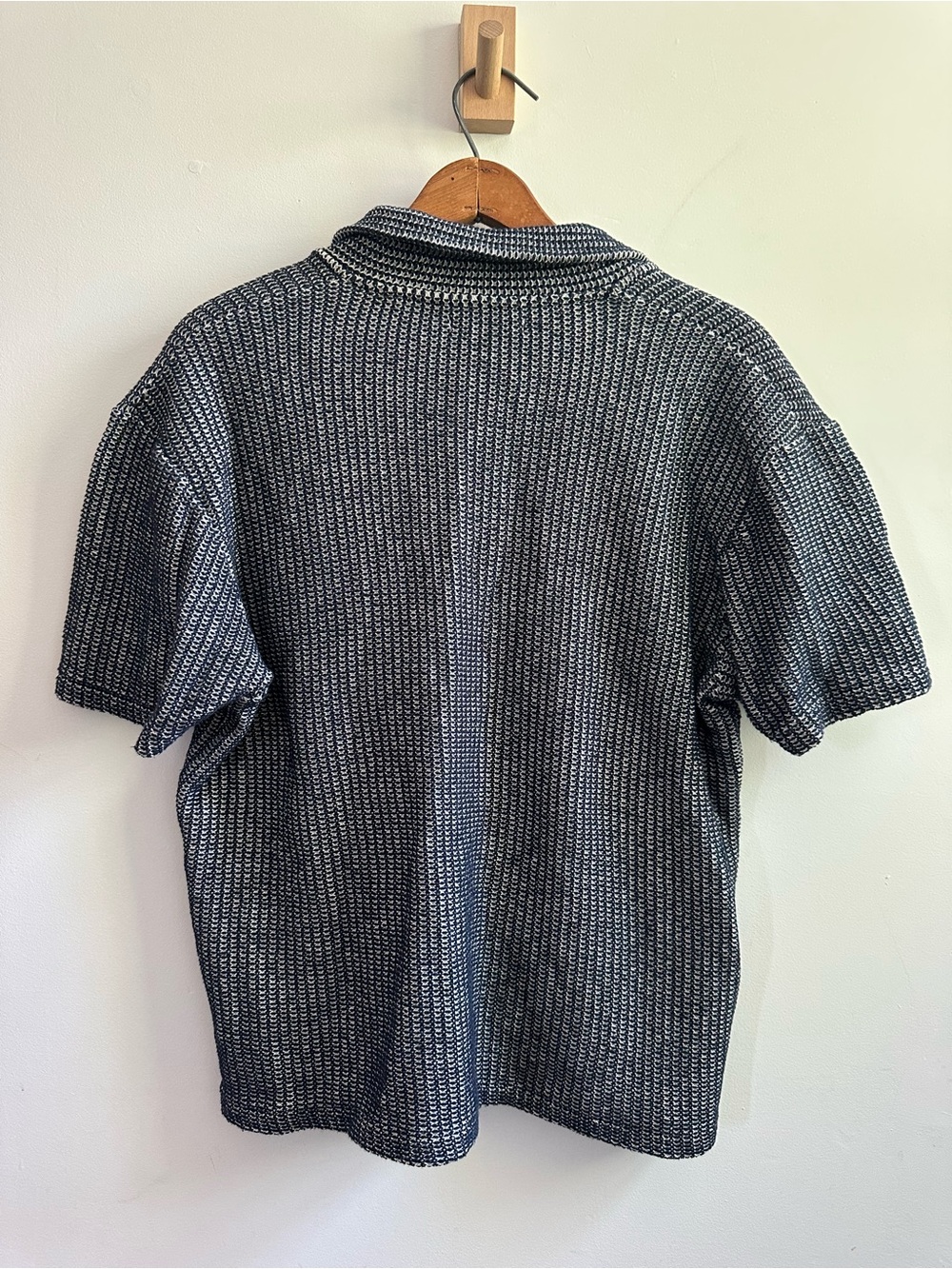 Zara Men Black & White Textured Knit Polo - Picture 2 of 2